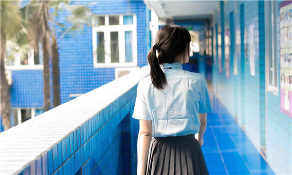 新城镇如何找到一个可以帮助我生孩子的女人？